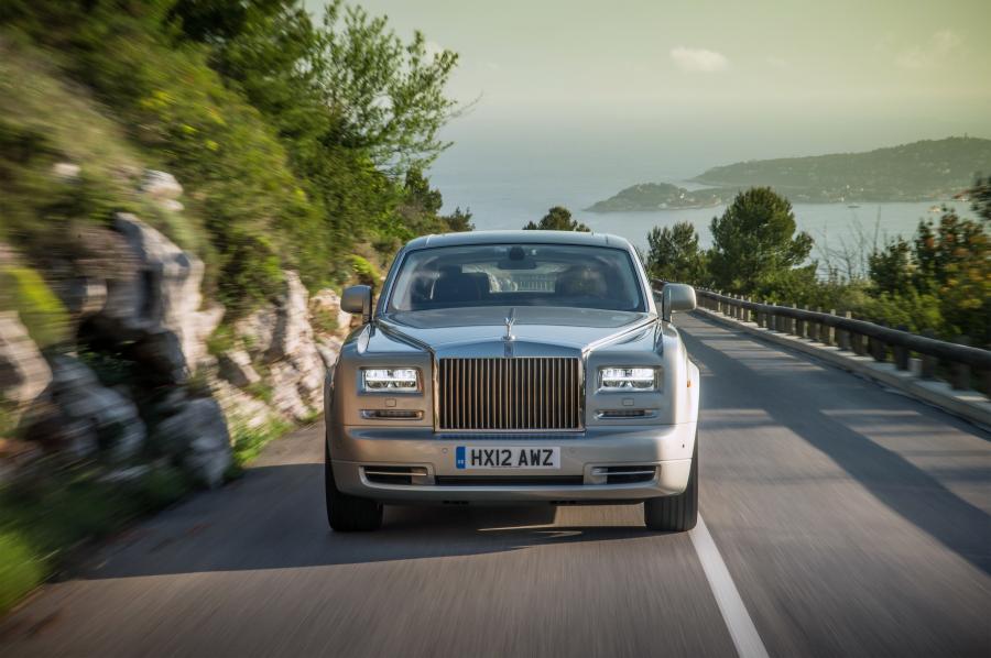  Rolls-Royce Phantom 2012 года  (фото 32 из 38)